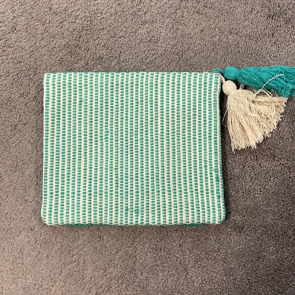 Roller Rabbit Clutch - Picture 2 of 5